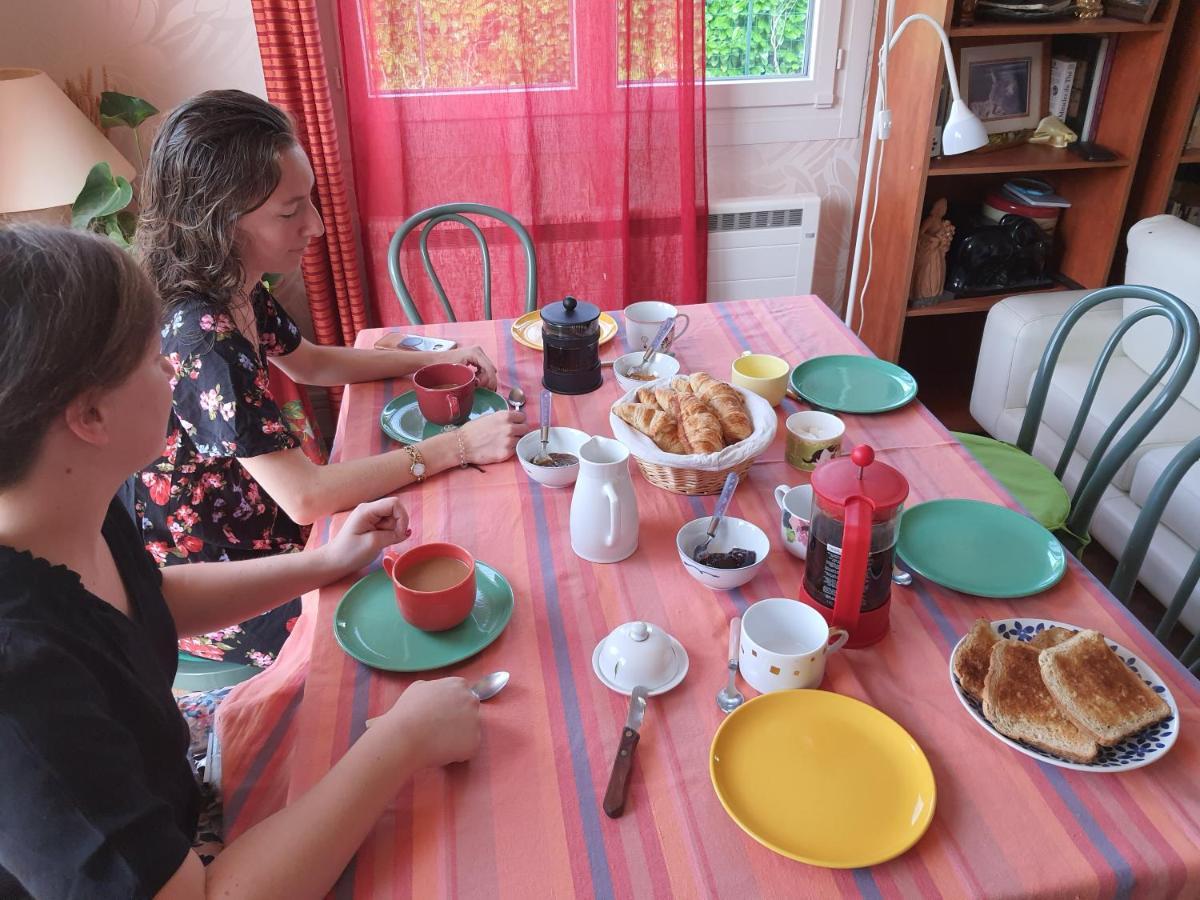 Domi Et Les Chats Barbezieres Exteriör bild